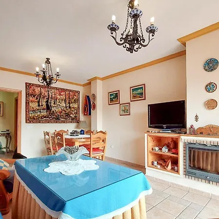 Holiday home 5 Bedroom Cozy In