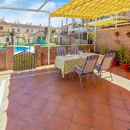 5 Bedroom Cozy In Holiday home El Portil